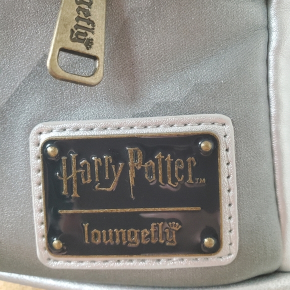 💙RARE💙 Loungefly Harry Potter Hogwarts Castle Mini Backpack Hedwig - Picture 6 of 16